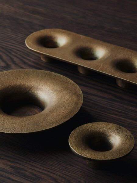 Kovový svietnik Soothe Brass Finish Ø 16 cm