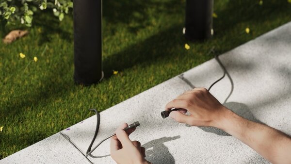Philips 8720169386952 GardenLink Low Volt 24V Desi vonkajšie stojanové svietidlo/stĺpik LED V700mm 1,5W/180lm 2700K IP44 čierna, bez napájania