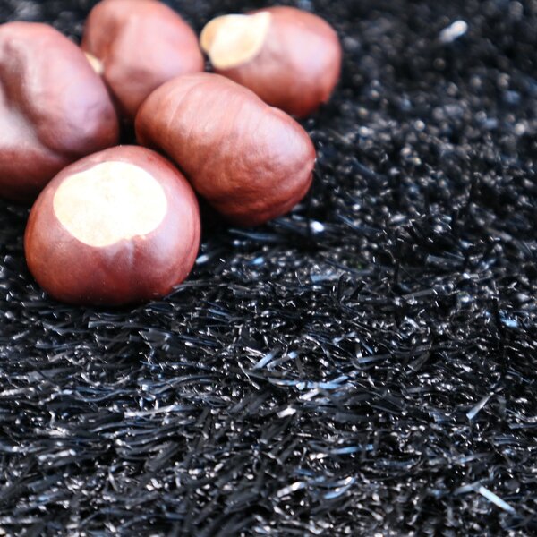 Europe Grass , Umelá tráva PartyGrass Black, vyrezať kruh, šíře 4m, čierna