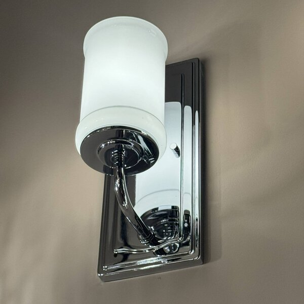 KICHLER Nástenné svetlo Vetivene, chróm, výška 31 cm, kov, IP44, G9-LED, Chrómová / strieborná, Kúpeľňa, kov, Nástenné svietidlo