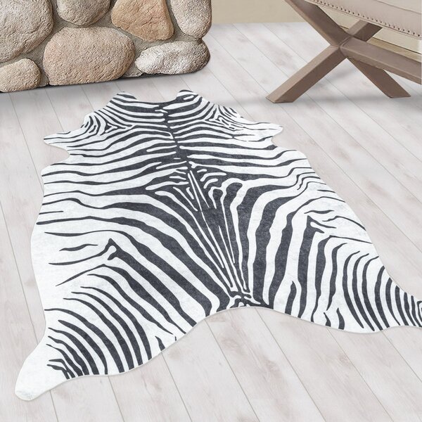 Ayyildiz , Kusový koberec Etosha 4111 black (tvar kožušiny), 100x135 tvar kožešiny, čiernobiela, chodba / predsieň