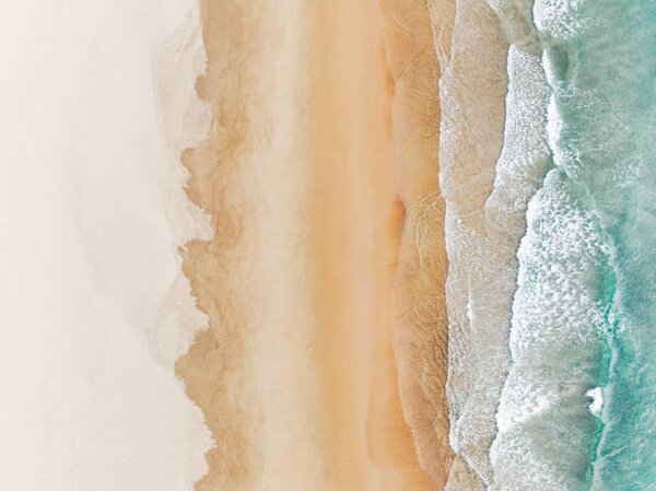 Fotografia Idyllic beach scene photographed from a, Abstract Aerial Art