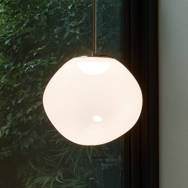 Tom Dixon LED závesné svietidlo Melt, Ø 50 cm, opálová/zlatá farba, Biela / opálová, Obývacia izba / jedáleň, Plast, Dizajn, Závesné svietidlo