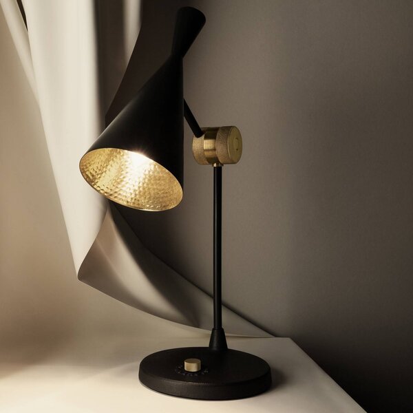 Tom Dixon stolová LED lampa Beat, čierna, mosadz, výška 53 cm, Čierna, Obývacia izba / jedáleň, Mosadz, Dizajn, Stojacie svietidlo