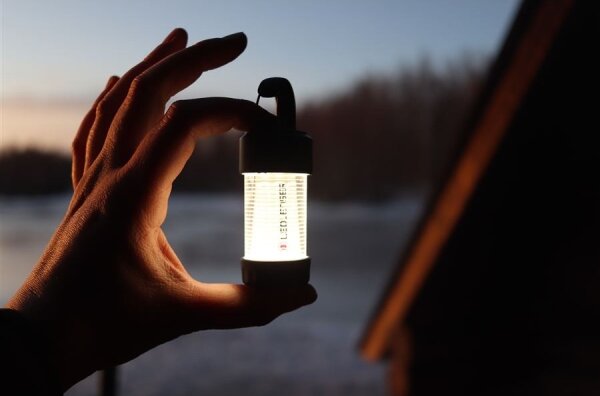 Ledlenser ML4 WARM LIGHT - stmievateľná nabíjateľná LED lucerna, LED / 750 mAh, IP66, 300 lm