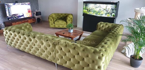 ROHOVÁ SEDAČKA CHESTERFIELD LARISSA PRAVÁ - ĽAVÁ SIVÁ SEMIŠOVÁ LÁTKA 323 X 264 cm
