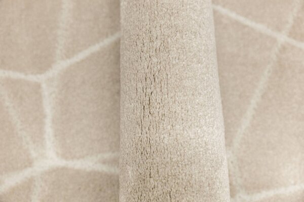 Koberec Aruba G162A kosoštvorce / línie, béžový / krémový