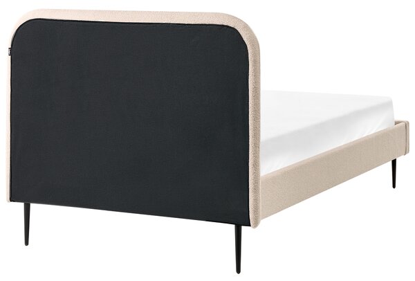 Posteľ béžová buklé čalúnenie 120 x 200 cm čelo lamelová základňa čierne nohy minimalistický dizajn