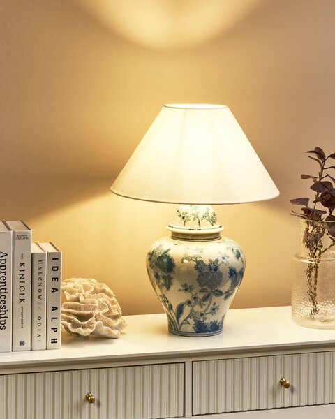 Stolná lampa biela modrá porcelánový podstavec ľanové tienidlo kvetinový vzor osvetlenie obývacia izba spálňa
