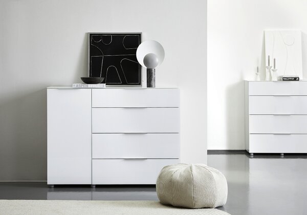 ŠIROKÁ KOMODA, biela s vysokým leskom, 135/99/40 cm Voleo - Obývacie zostavy