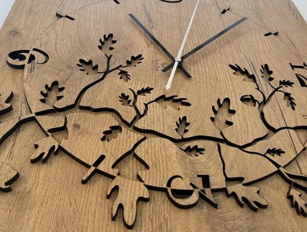 Drevené štvorcové hodiny Oak (Designové hodiny s tichým chodom 40x40 cm)