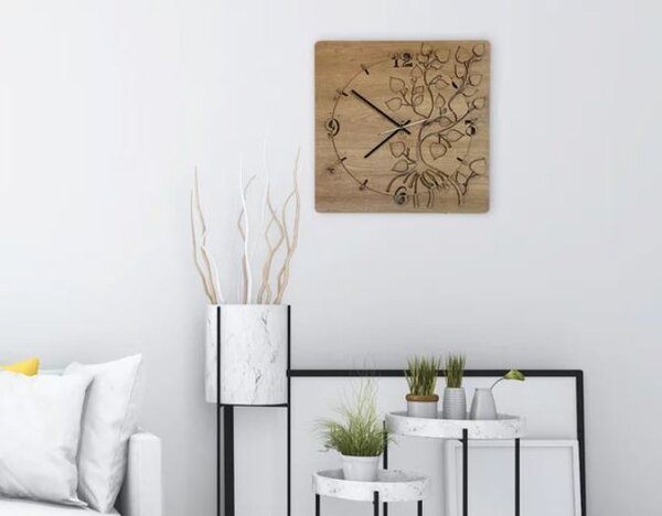 Drevené štvorcové hodiny Lipa (Designové hodiny s tichým chodom 40x40 cm)