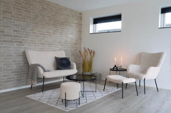 Krémovobiely taburet z umelej kožušiny Alford – House Nordic