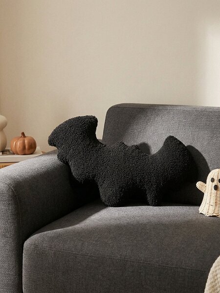 Sinsay - Halloweensky dekoratívny vankúš v tvare netopiera - čierna