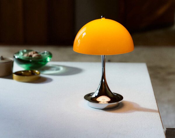 Louis Poulsen Prenosná lampa Panthella 160 V3, chrome original opal orange 5744613392