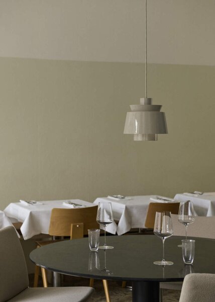 &Tradition Závesná lampa Utzon JU1, grey beige 133142A209