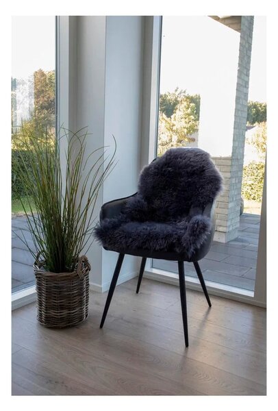 Antracitová syntetická kožušina 50x85 cm – House Nordic