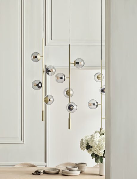 Orb Lounge luster