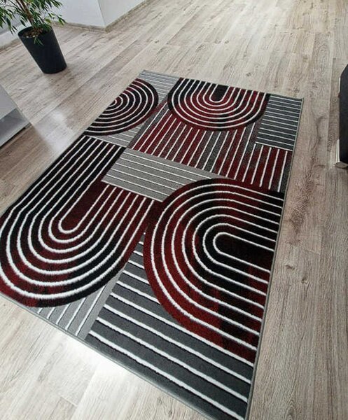 HU Sivo červený geometrický obdĺžnikový koberec NEW IDEA 90141-0564 Rozmer: 50x80 cm