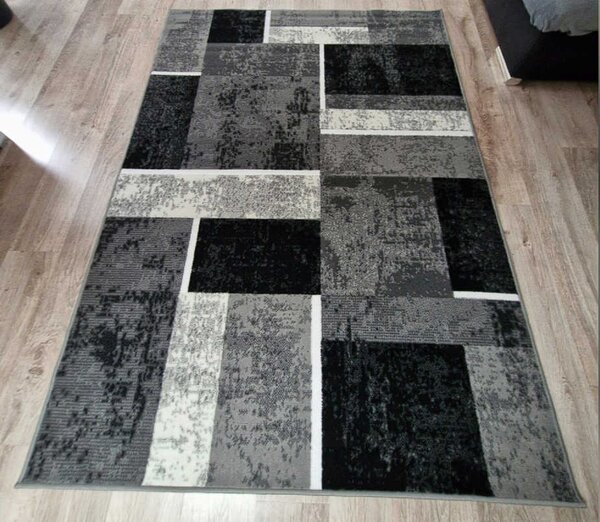 HU Sivý geometrický kockovaný obdĺžnikový koberec NEW IDEA 90311-0433 Rozmer: 50x80 cm