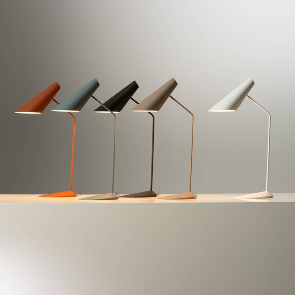 Stolová LED lampa Vibia I.Cono, červenohnedá, výška 56 cm, 2 700 K, Hnedá / hrdzavá, Obývacia izba / jedáleň, Plast, Dizajn, Stojacie svietidlo