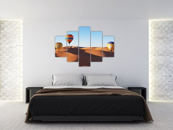 Obraz - lietajúce balóny v púšti (150x105 cm)