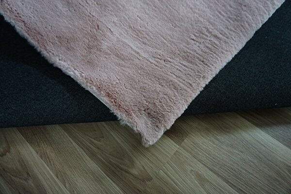 Koberec Cozy 1453 ružový obdĺžnikový – mäkký polyester Rozmer: 40x60 cm