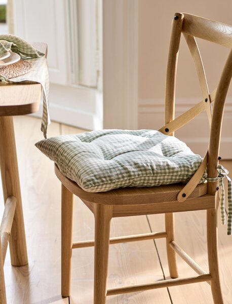 Prešívaný podsedák Oaksey Rosemary Linen 40 × 40 cm