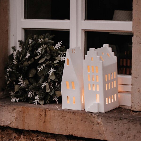 Porcelánový svietnik dom Gable House 31,5 cm