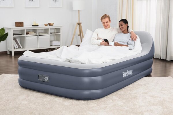 Nafukovací matrac s pumpou 226 x 152 x 84 cm Bestway 67923