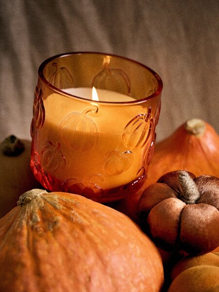 Sinsay - Sklenená vonná sviečka Pumpkin Harvest - medená