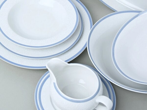 Opal krajka s modrou linkou – elegantná 18-dielna tanierová súprava z karlovarského porcelánu (Porcelánová súprava na 6 osôb)
