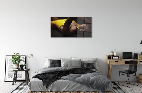 Obraz na skle Žena žltá ústa 100x50 cm 2 Prívesky