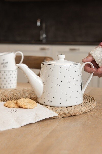 Biela porcelánová kanvička so srdiečkami Lovely Day - 23*14*14 cm / 1000 ml - Clayre & Eef