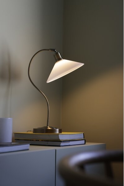 Markslöjd 108863 - Stolná lampa VELA 1xE27/40W/230V mosadz/biela