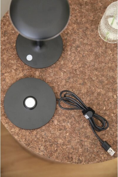 Markslöjd 108918-LED Stm. nab. lampa PETIT 2W/1800mAh 2200/2700/3000K IP44 čierna