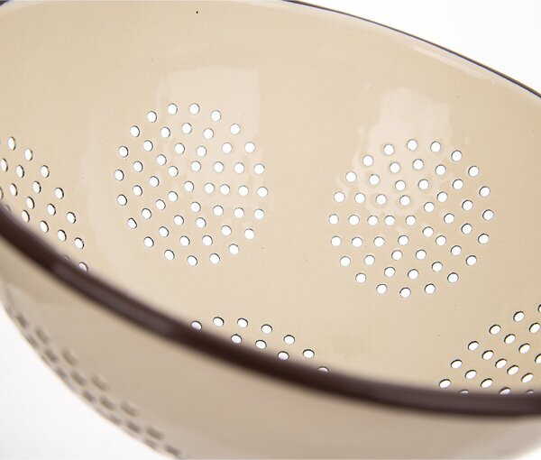Cedidlo BROWN pr. 22 cm