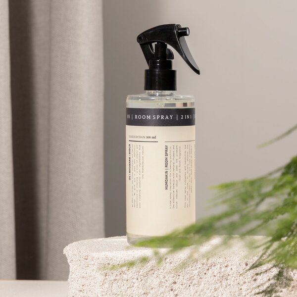 Bytová vôňa v spreji neutralizujúca zápach Rebarbora/Birch 300 ml