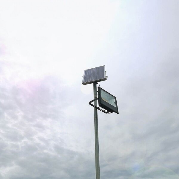 LED Vonkajší solárny reflektor LED/40W/10V IP65 6000K + DO