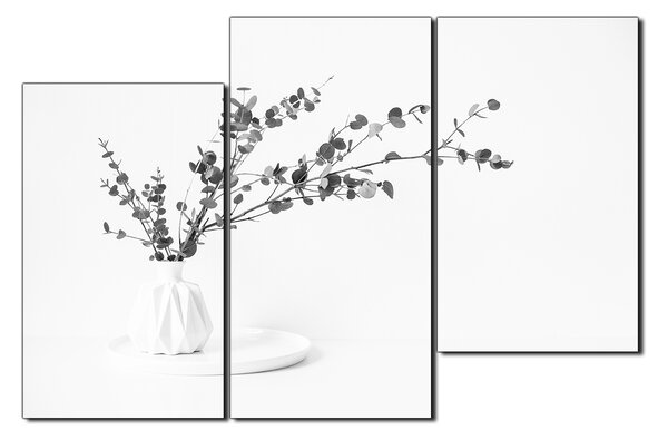 Obraz na plátne - Vetva eukalyptu v bielej váze na bielom pozadí 1272QD (90x60 cm)
