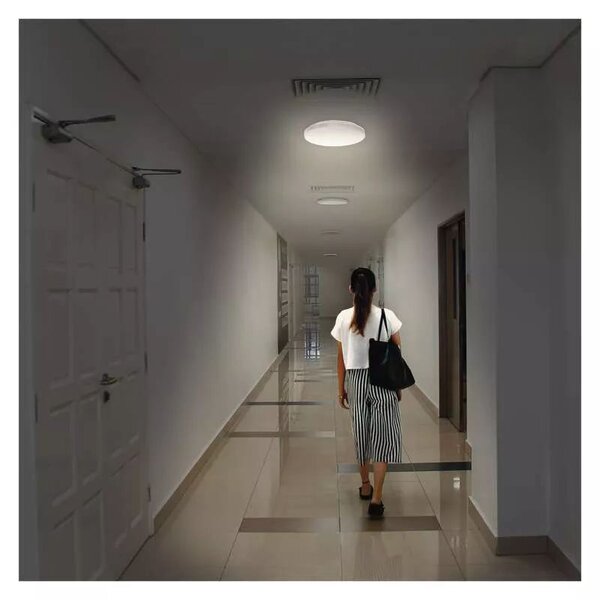 Biele LED stropnénástenné svítidlo Tori s pohybovým snímačom 15W IP54 – LED lustre a svietidlá > LED stropné svietidlá > LED stropné svietidlá