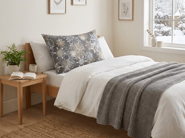 Obliečka na vankúš z mikrovlákna SNOWFLAKE 70x90 cm, modrosivý