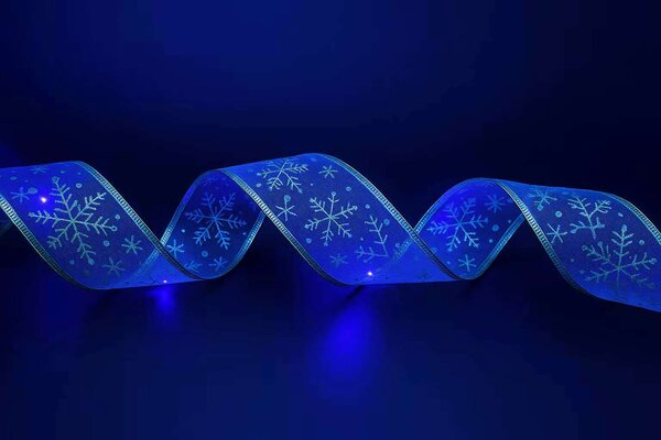 Svietiaca vianočná stuha na batérie – modrá, 5 m, 50 LED