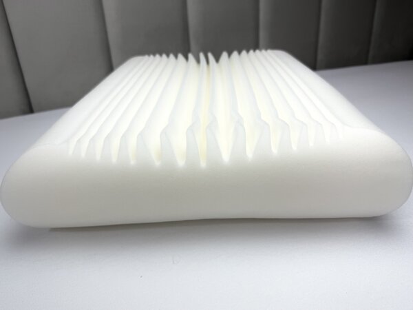 INTERMEDIC SK Anatomický vankúš Aloe Vera 38x48/12 cm – profilovaná PUR pena