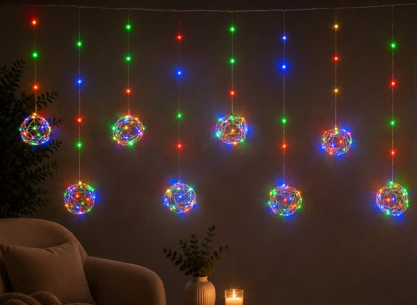 Vianočný svetelný záves s 8 žiarivými guľami z mikro reťaze, 3m, 156 LED, rôzne farby na výber Farba: Rôznofarebná
