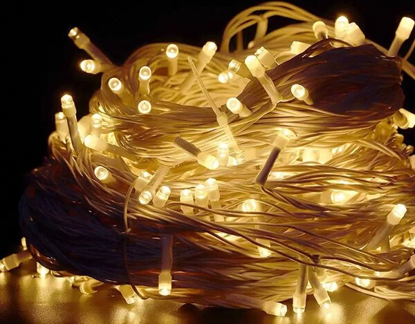 Vonkajšia vianočná LED reťaz, teplá biela, biely kábel, 30m, 300 LED