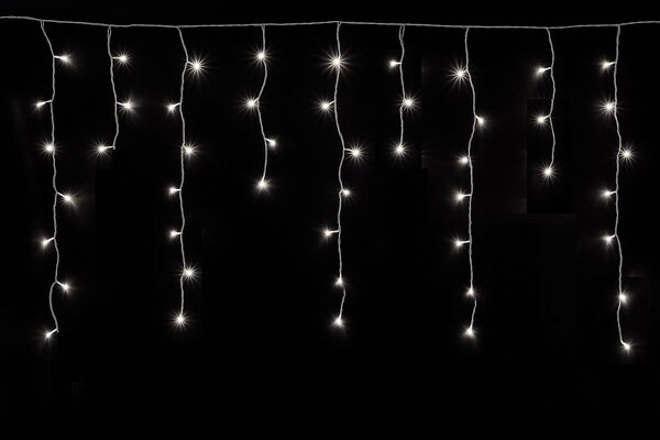 Vnútorný LED vianočný záves na batérie – studená biela, 3 m, 92 LED, s programami
