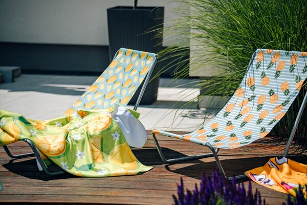 Skladacie plážové ležadlo SAND PINEAPPLE, farebné