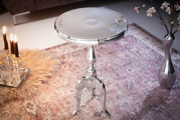 Estila Štýlový barokový glamour okrúhly strieborný príručný stolík Modern Barock z chrómu s tromi kabriolovými nožičkami 55 cm
