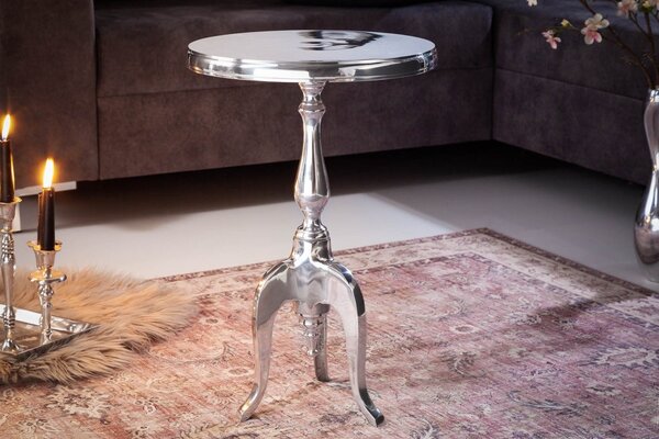 Estila Štýlový barokový glamour okrúhly strieborný príručný stolík Modern Barock z chrómu s tromi kabriolovými nožičkami 55 cm